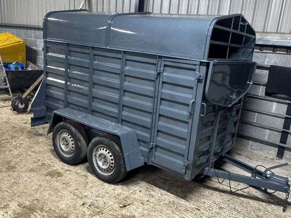 FRESH RESTORED 8X4 CATTLE TRAILER - Main image