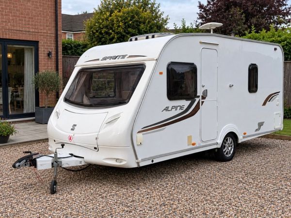 4 beth caravan for sale - Main image