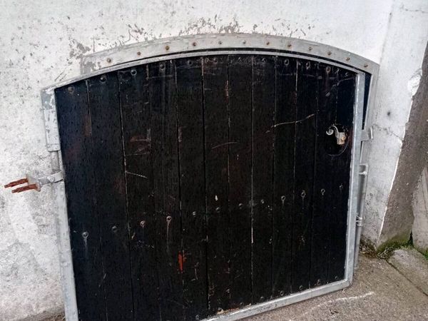 Steel gates - Main image