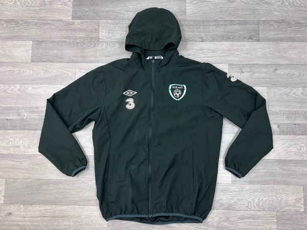 Umbro Ireland Football Jacket Mens Medium - Main image