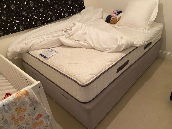 Bed and Mattress (King Size) - Main image