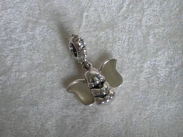 Pandora Disney dumbo  charm with blue eyes - Main image