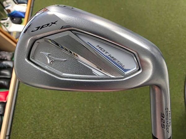 New Mizuno Jpx Hot Metal 925 Irons - Main image
