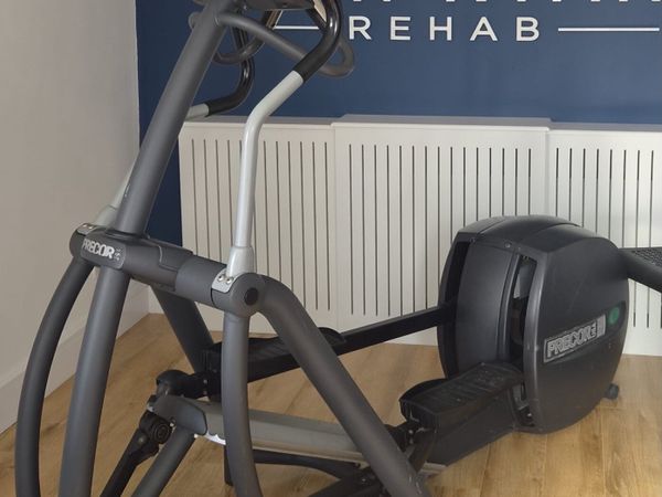 ⭐️PRECOR EFX556 CROSSTRAINERS⭐️ - Main image