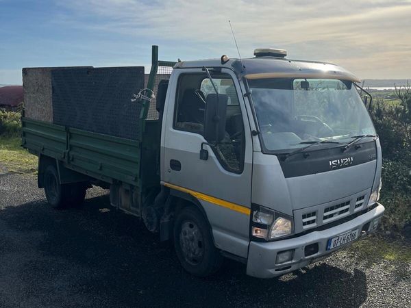 Isuzu Tipper - Main image