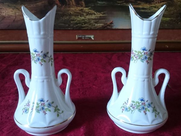 Pair Claddagh China Ireland 2 Handled Floral Vases - Main image
