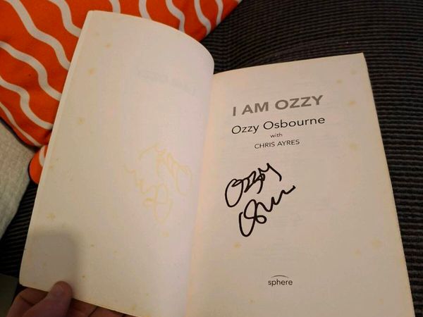IAM OZZY BOOK AUTOGRAPH - Main image