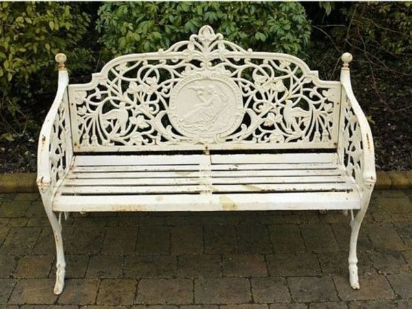 Bench – Cast Iron Lady – D822 - Main image