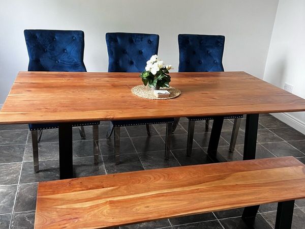Dining table and bench - Main image
