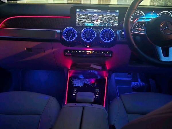 Car EQB MERCEDES-BENZ - Main image