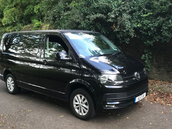 VW Transporter TDi black alloys - Main image