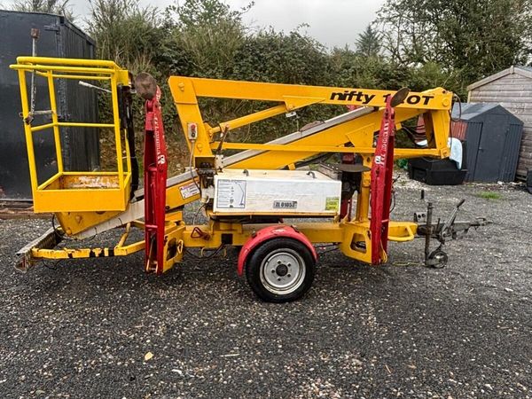 Nifty lift/cherry picker/trailer hoist/ - Main image