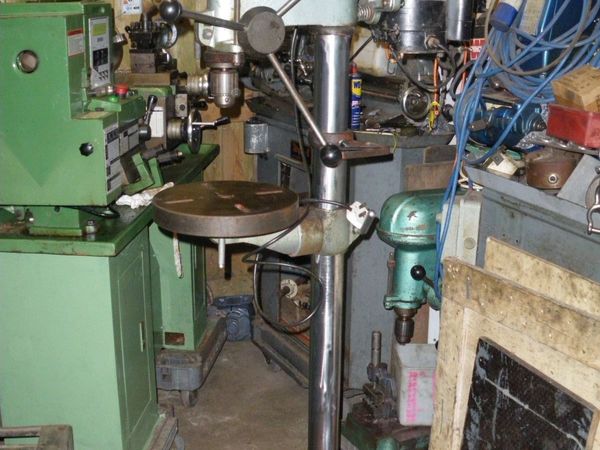 Pillar drill 8 speeds 240 volts - Main image
