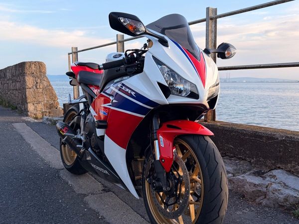 2014 Honda CBR1000RR Fireblade, 180hp, 21,000 km - Main image