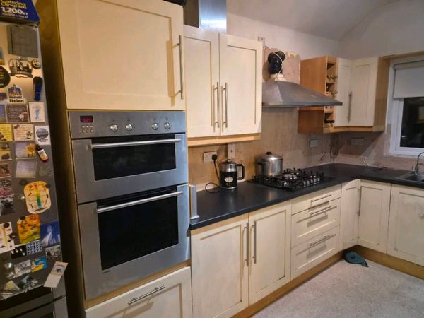 Kitchen presses  drawers and carcass - Main image