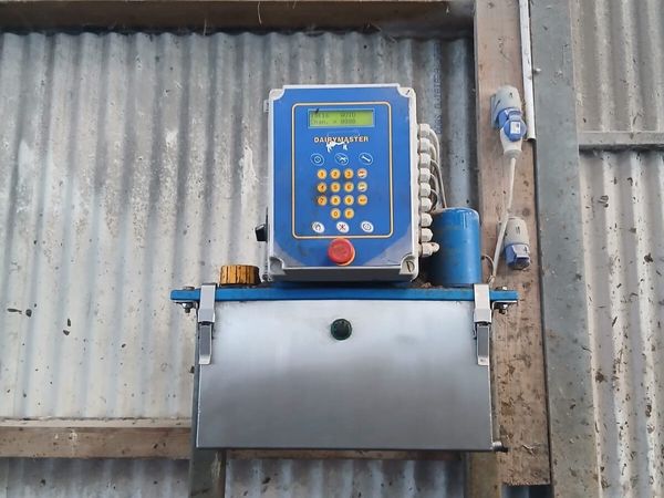 Dairy Master Automatic scrapers - Main image