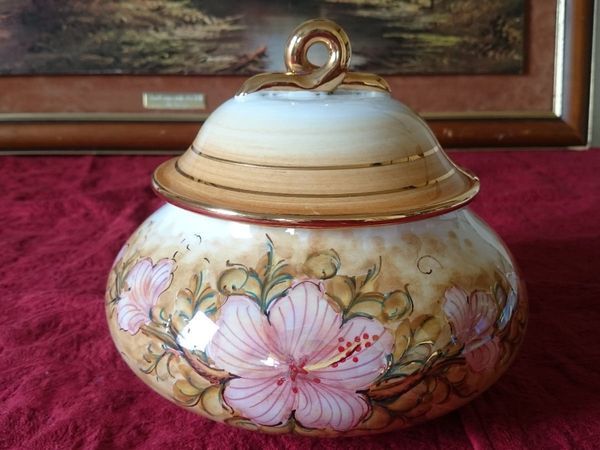 Pure Gold Gilt Italian Porcelain Tureen With Lid - Main image