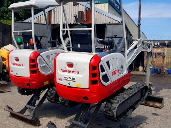 Takeuchi mini digger - Main image