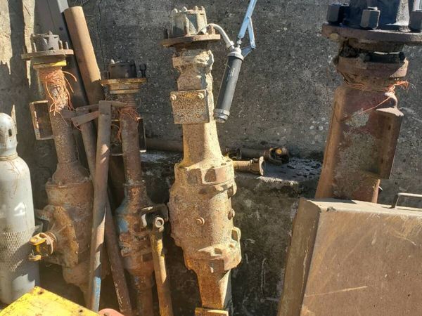 Dumper wheels and axles - Main image
