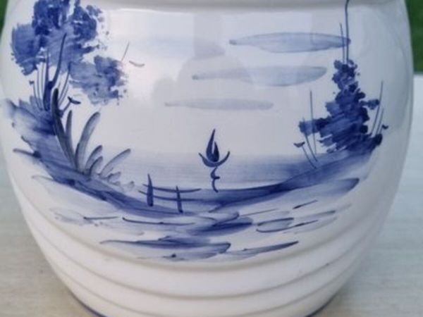 Vintage-style ceramic flowerpot - Main image