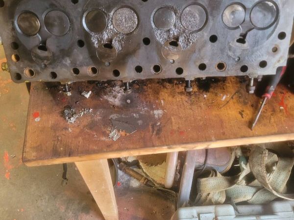 Wanted: Perkins 4-154 cylinder head. - Main image