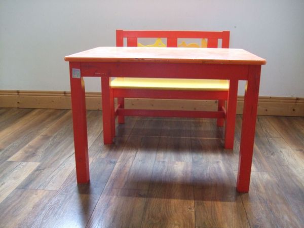 Children's table and bench - Main image