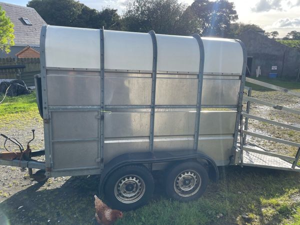 8ft x 4.6ft cattle trailer - Main image