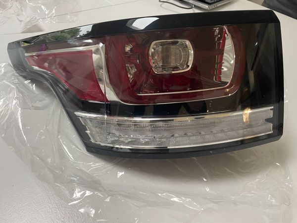 RANGE ROVER SPORT LEFT PASSENGER REAR TAIL LIGHT - Main image