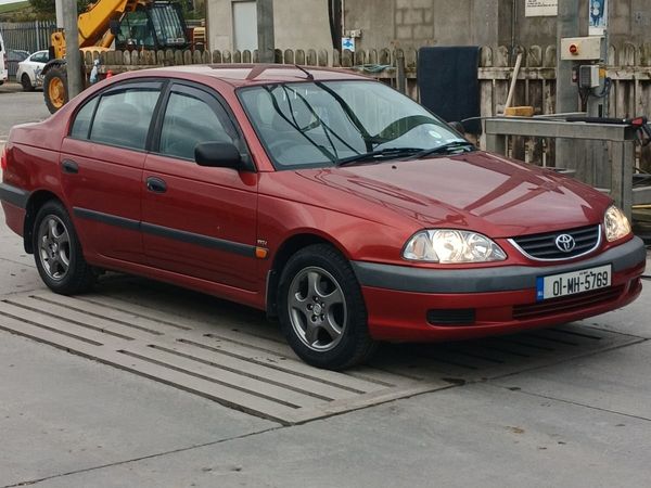 Toyota Avensis 2001 - Main image