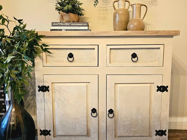 Mexican pine cabinet - Main image