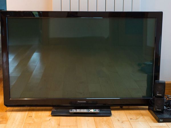FREE Panasonic 50 inch Plasma & DVD/Blueray Sound - Main image