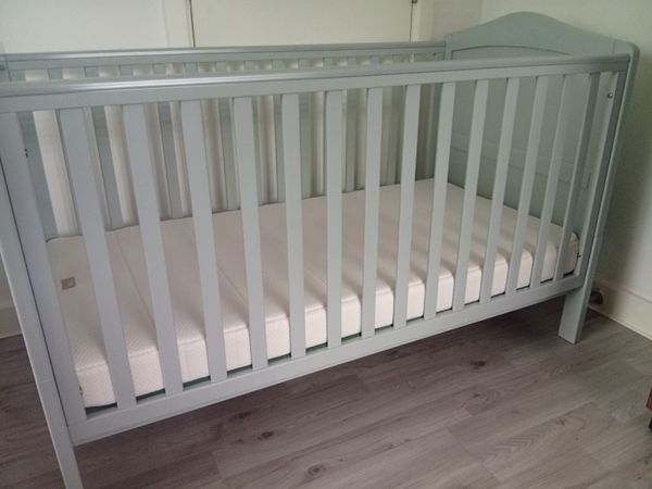 Solid Quality Cotbed+New luxury mattress - Main image