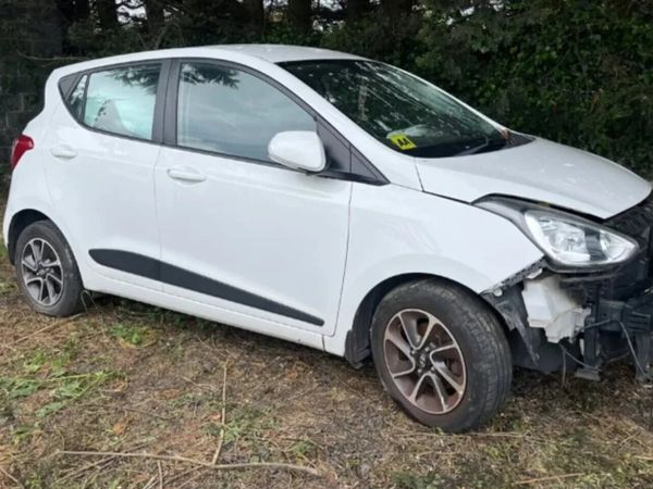 2017 Hyundai i10 1.0 petrol - Main image
