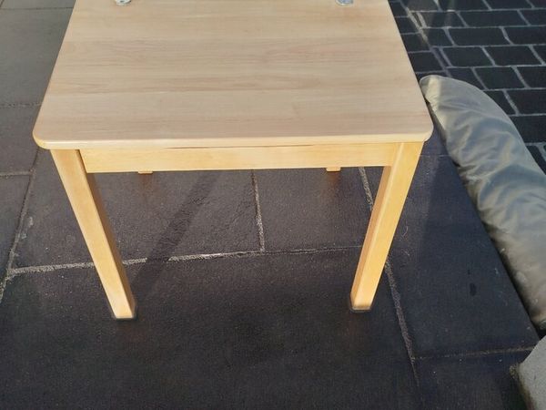 Child's desk - Main image
