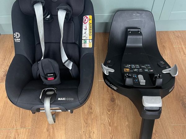 Maxi cosi 360 car seat & Isofix base - Main image