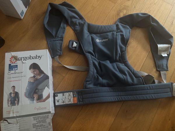 Ergobaby Embrace Newborn Carrier – Soft Navy – Nev - Main image