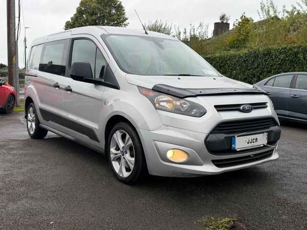 ABSOLUTELY IMMACULATE 2018 CREW CAB CONECT - Main image