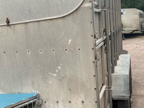 Tuffmac cattle trailer - Main image