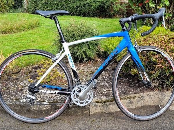 Giant Defy 2 Road Bike - Medium frame - Main image