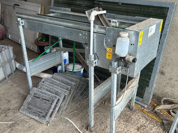 Egg belt and conveyors - Main image