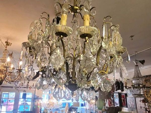 Large 19th century French chandalier. - Main image