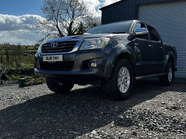 2016 Toyota Hilux - Main image