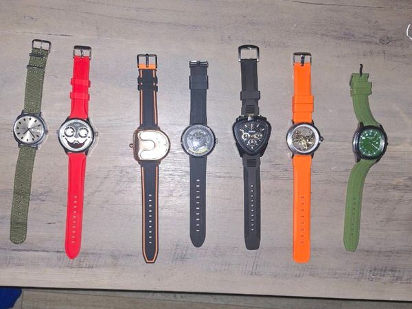 Asortment of mens watches - Main image