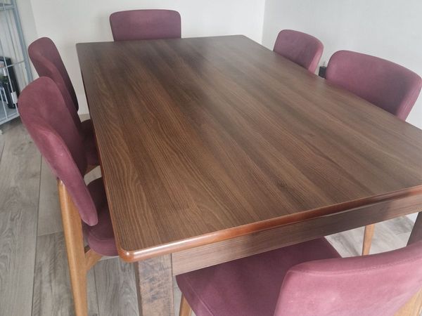 Table and Chairs - Main image
