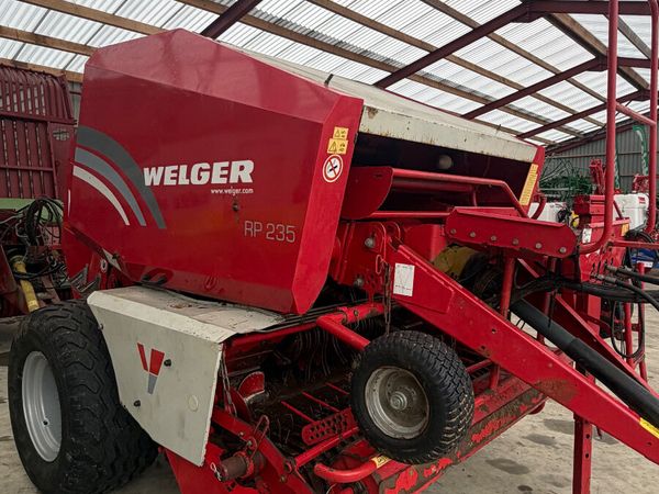 Welger 235 round baler - Main image