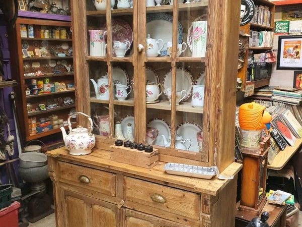 Pine dresser - Main image