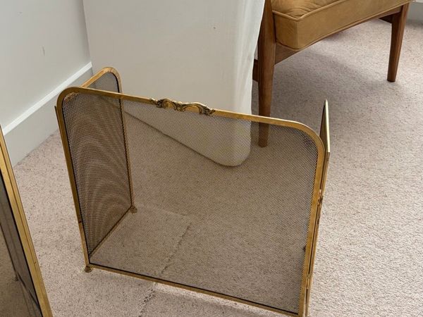 Antique brass fire guard - Main image