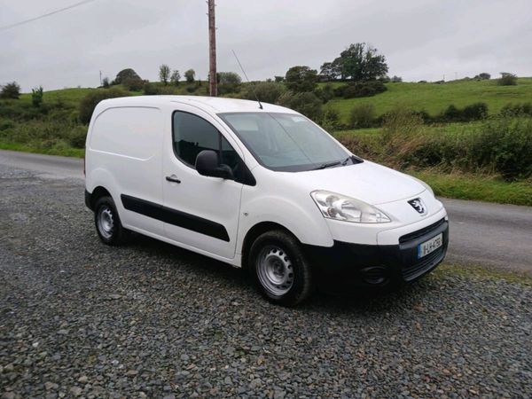 2011 peugeot partner, low miles, just passed test - Main image