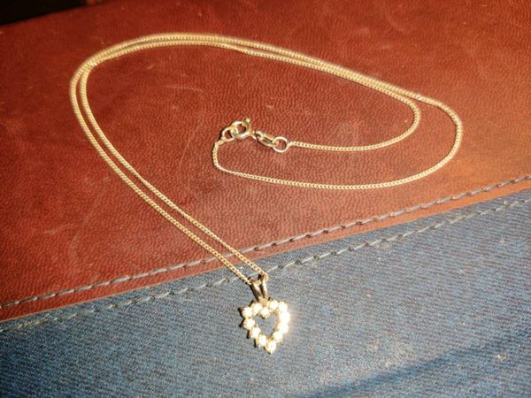 SPARKLING HEART, 925 Silver 18"New STRONG Necklace - Main image