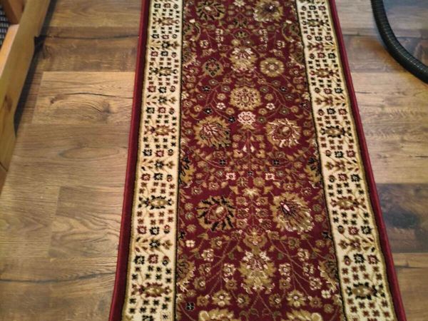 Beautiful New runner unwanted gift 20/200. - Main image